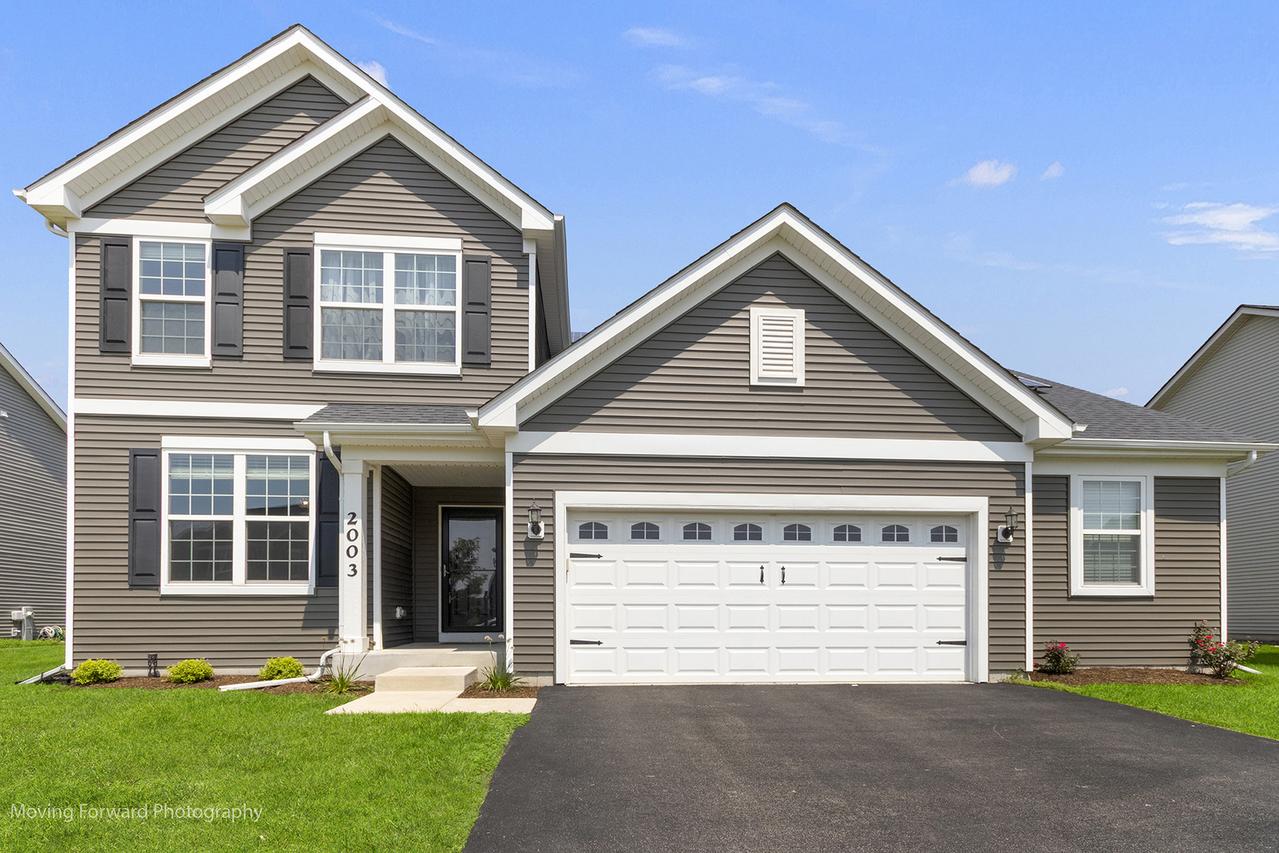 2003 Seaview Dr., Aurora, IL 60503