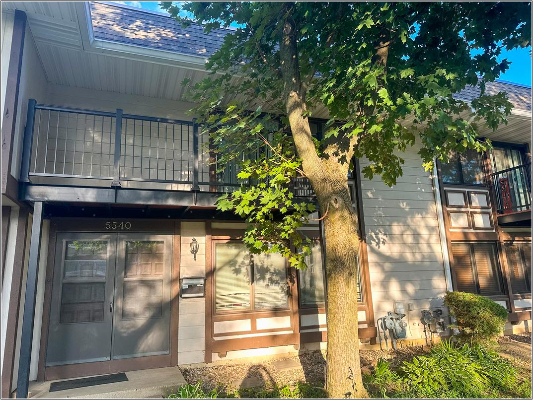 5540 Pebblebeach Dr., Hanover Park, IL 60133