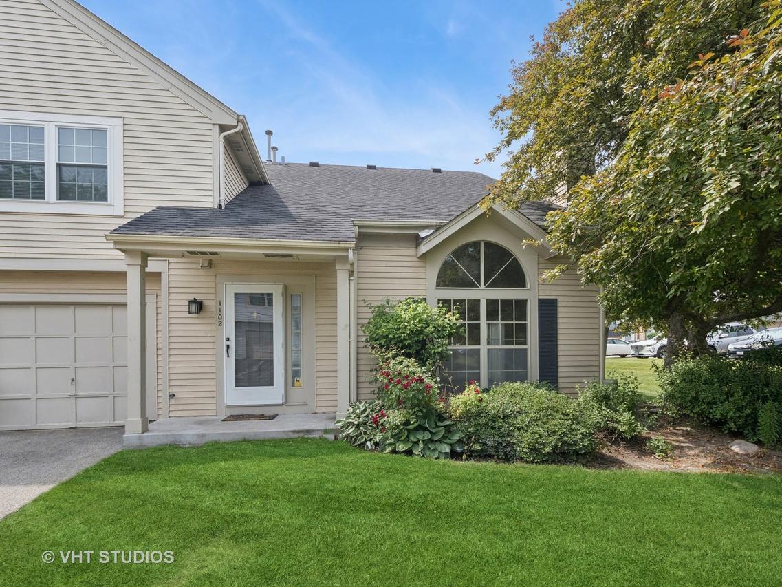 1102 N Knollwood Dr., Palatine, IL 60067