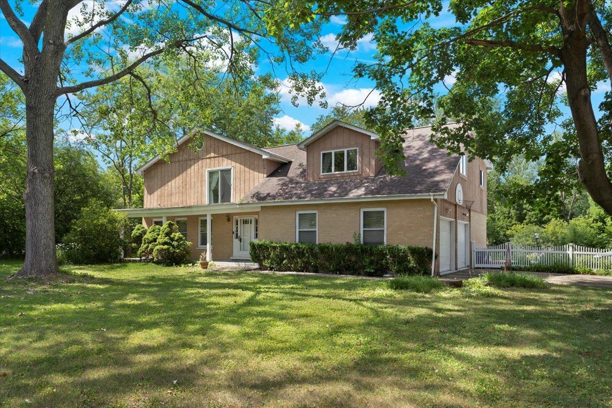 28442 W Main St., Barrington, IL 60010
