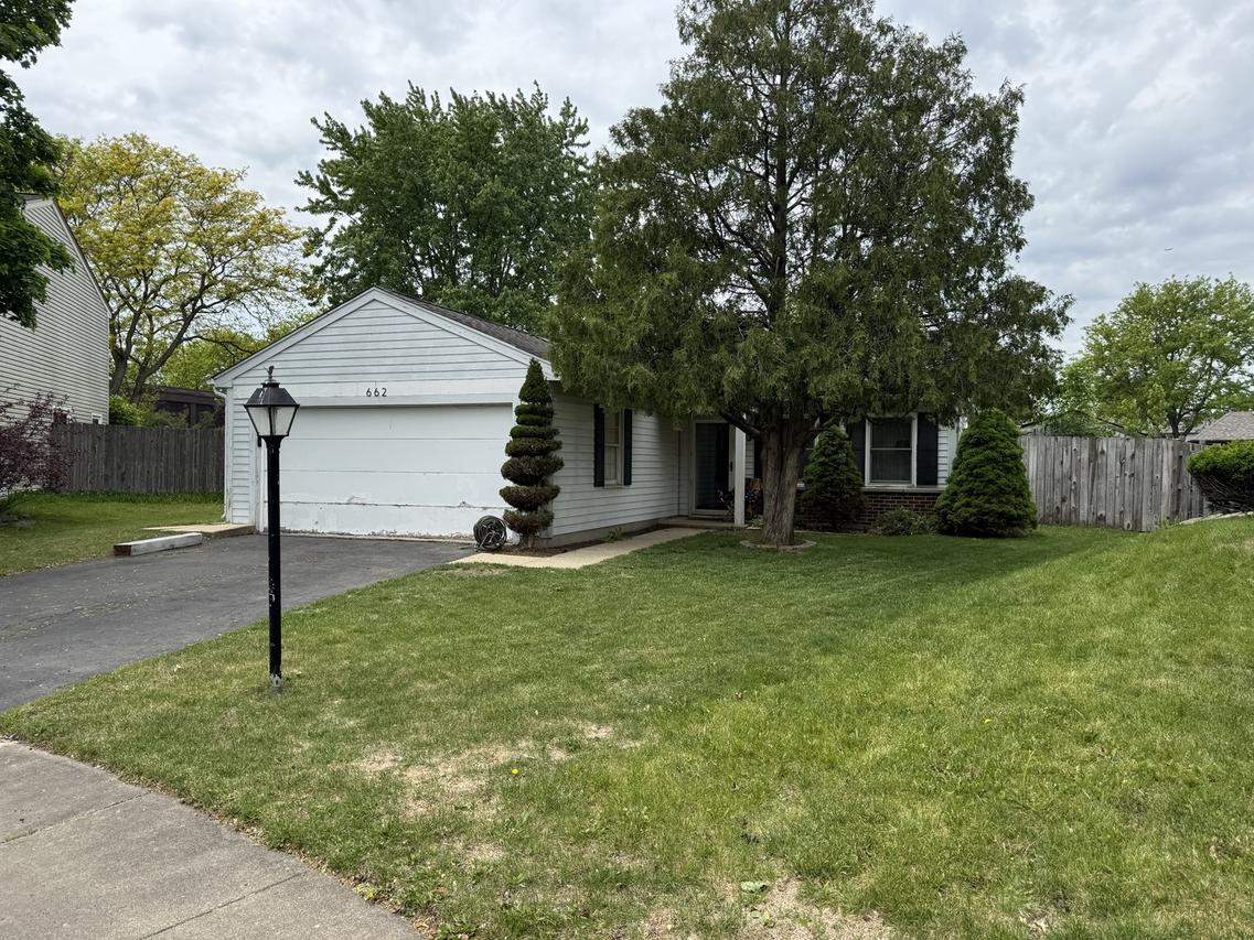 662 Berwick Pl., Roselle, IL 60172