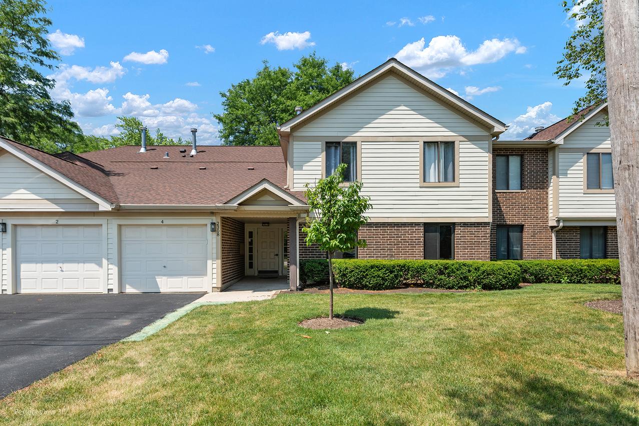 2308 N Old Hicks Rd. #3, Palatine, IL 60074