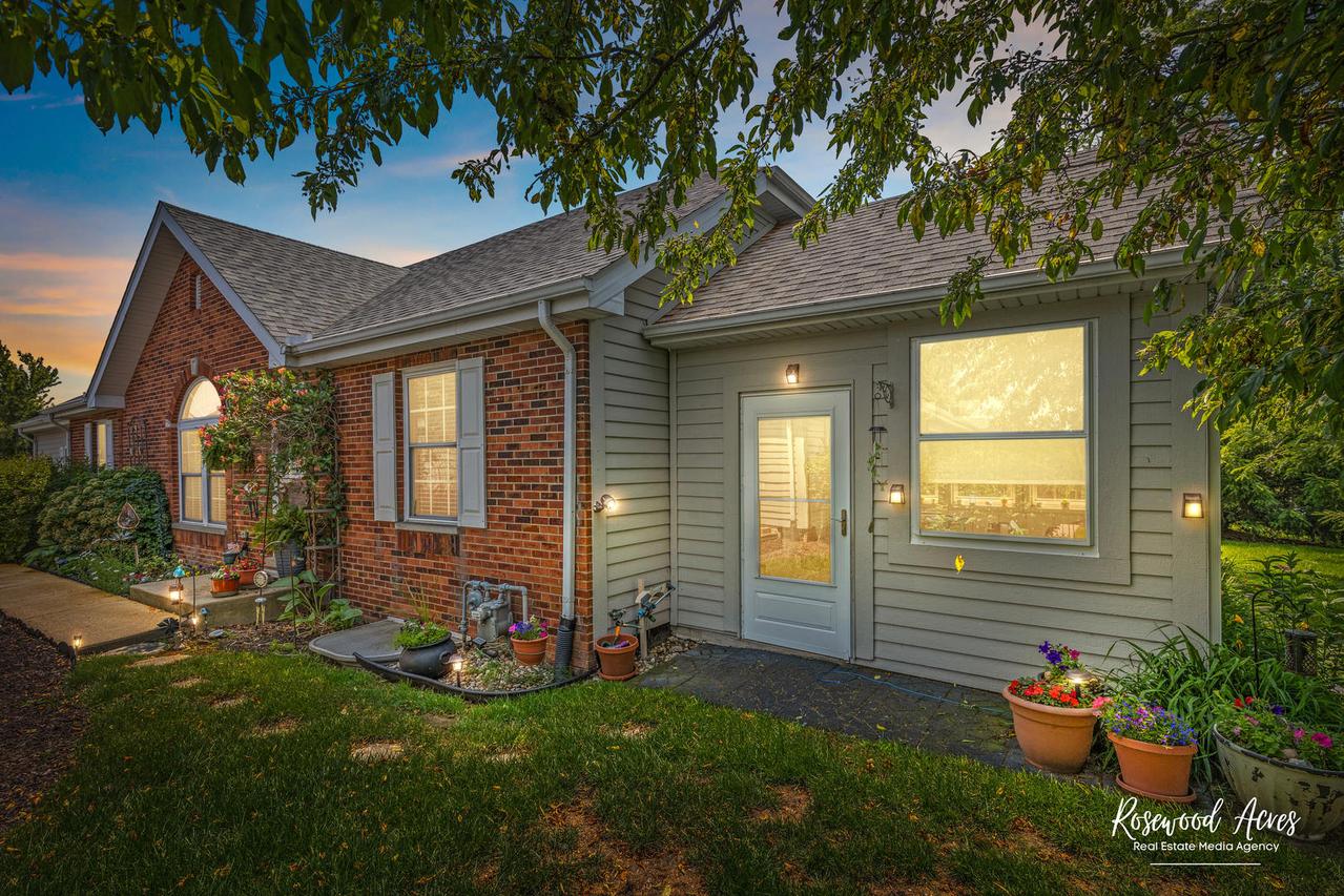 956 Lange Ave., Beecher, IL 60401