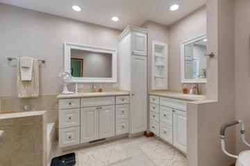 91 Southfield Dr., Vernon Hills, IL 60061