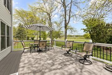 91 Southfield Dr., Vernon Hills, IL 60061