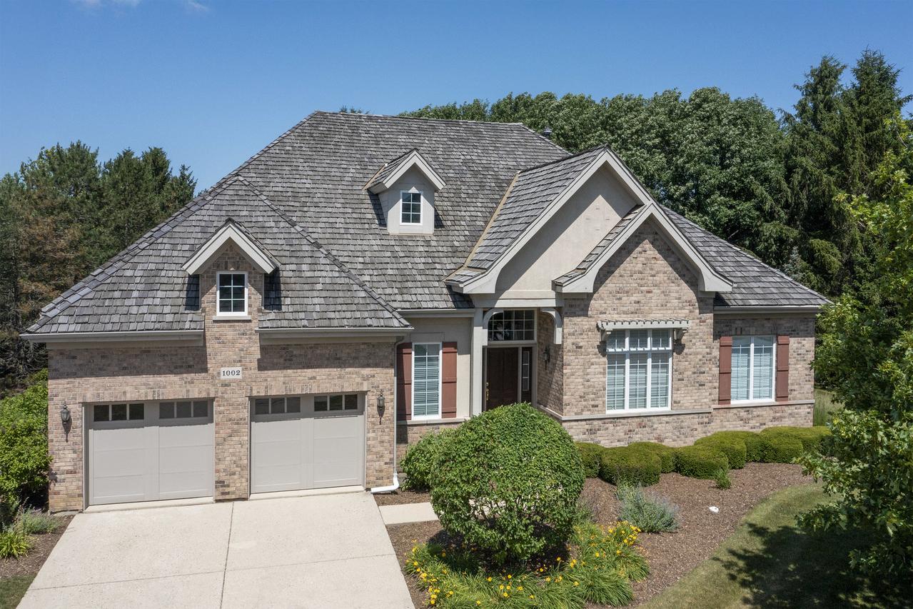 1002 Ridgeview Dr., Inverness, IL 60010