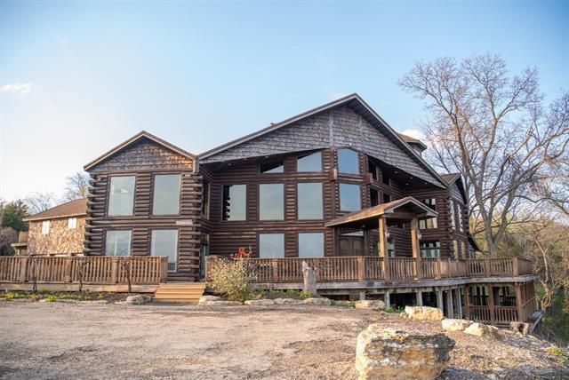 2003 W Hanover Rd., Hanover, IL 61041