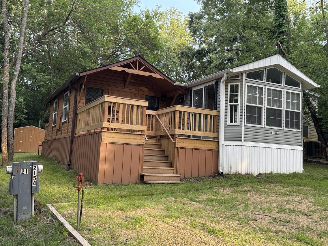 21-54 Woodhaven Lakes, Sublette, IL 61367