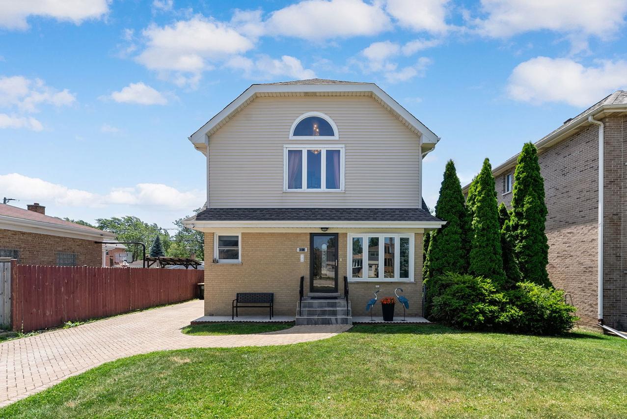 8313 W Ballard Rd., Niles, IL 60714