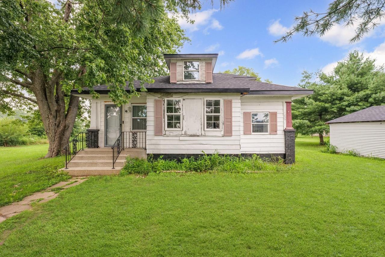 3609 Artesian Ave., Armstrong, IL 61812
