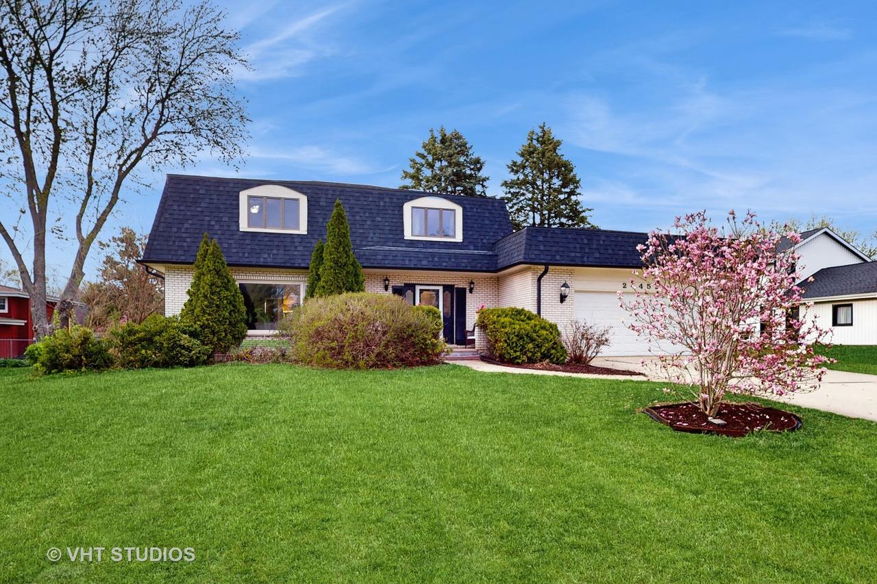 24452 W Blvd Dejohn, Naperville, IL 60564