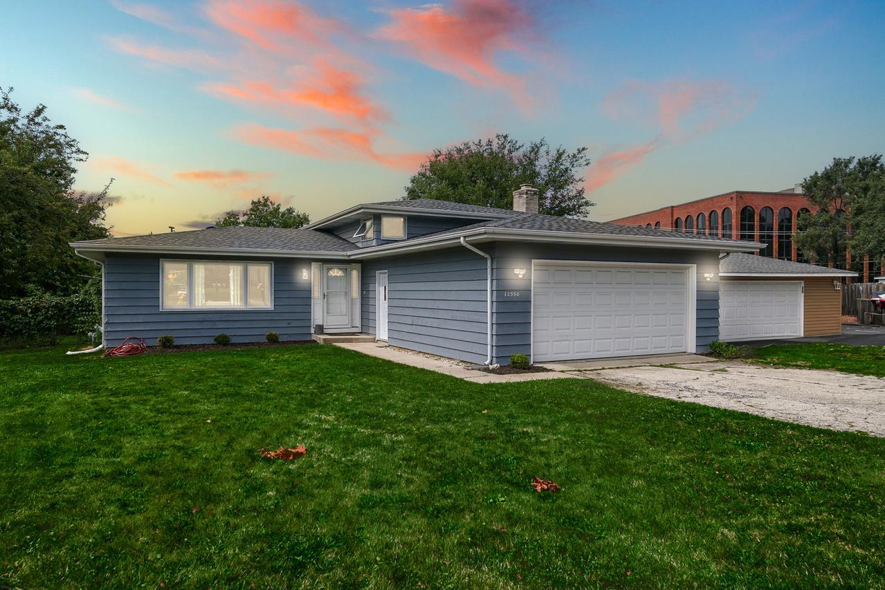 1S550 Nimitz Rd., Oakbrook Terrace, IL 60181