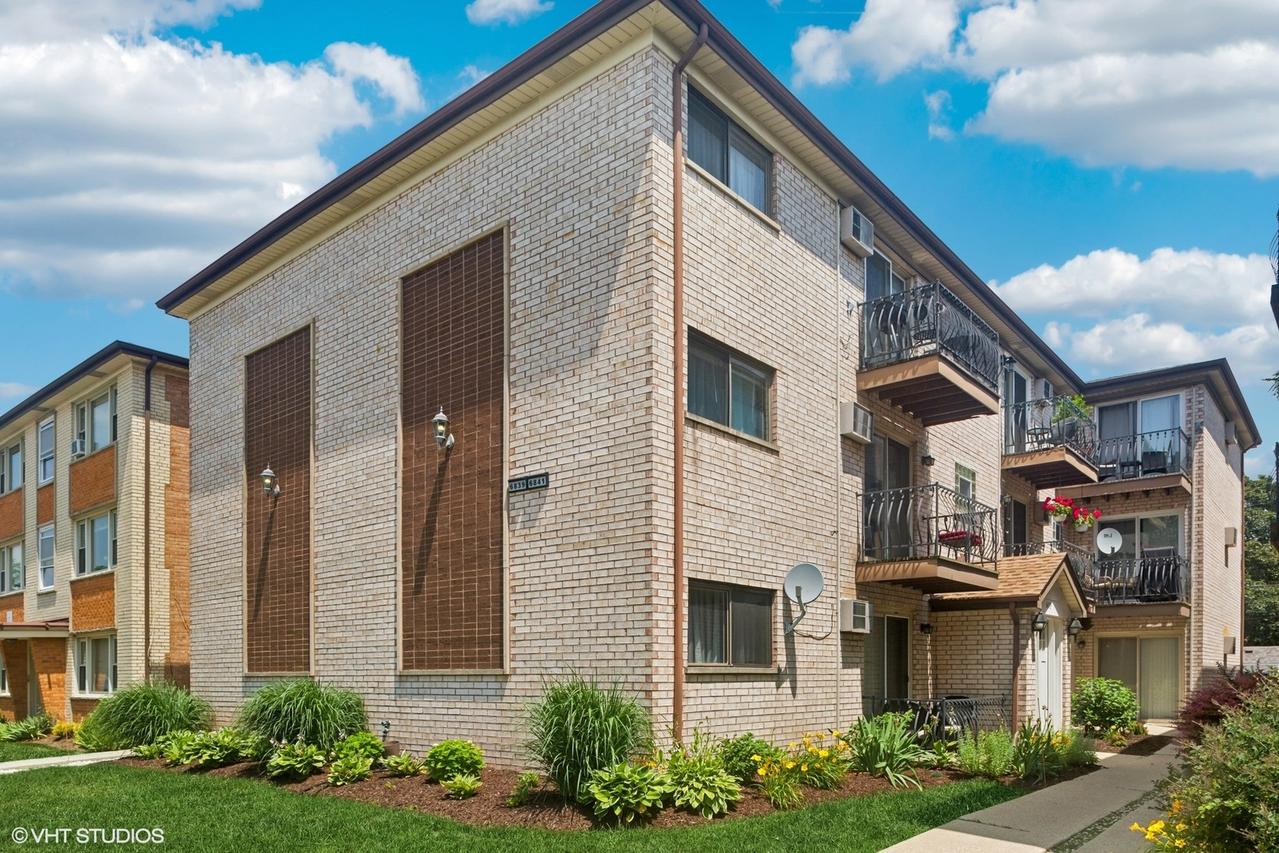 6839 N Northwest Hwy. #2B, Chicago, IL 60631