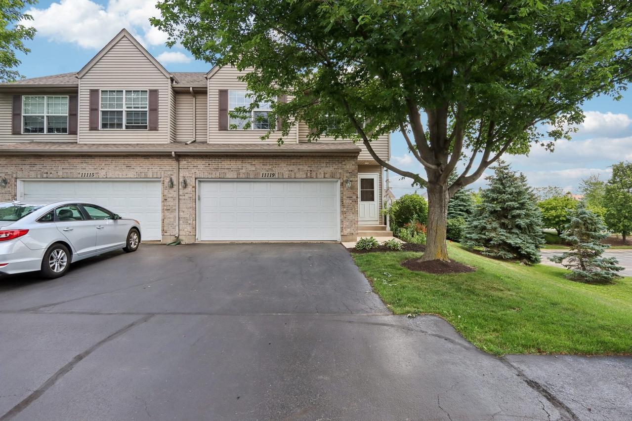 11119 Douglas Ave., Huntley, IL 60142