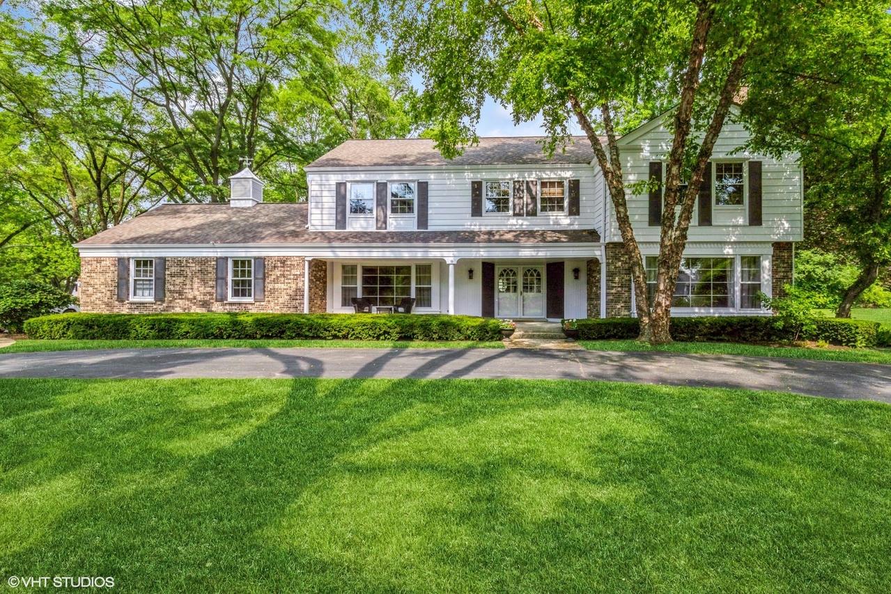 1076 Old Barn Ln., Lake Forest, IL 60045