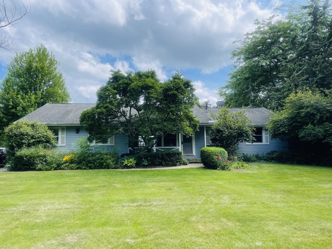 14619 Pleasant Valley Rd., Woodstock, IL 60098