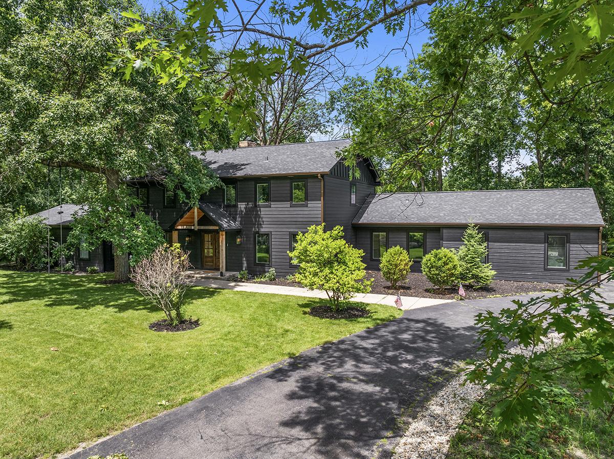 692 S Waukegan Rd., Lake Forest, IL 60045