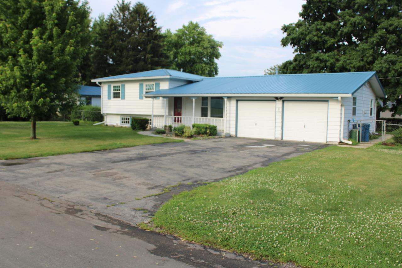 819 S West St., Earlville, IL 60518