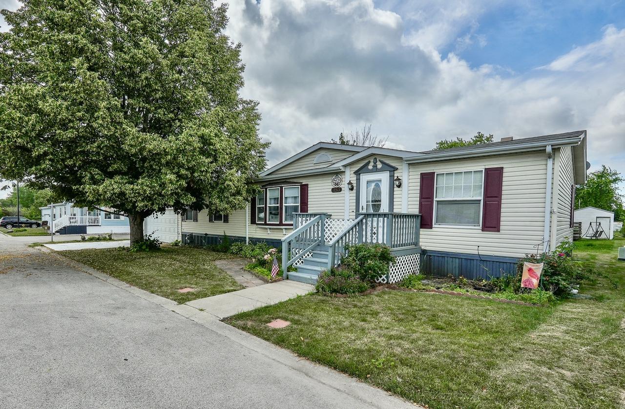153 Chad Ct., Manteno, IL 60950