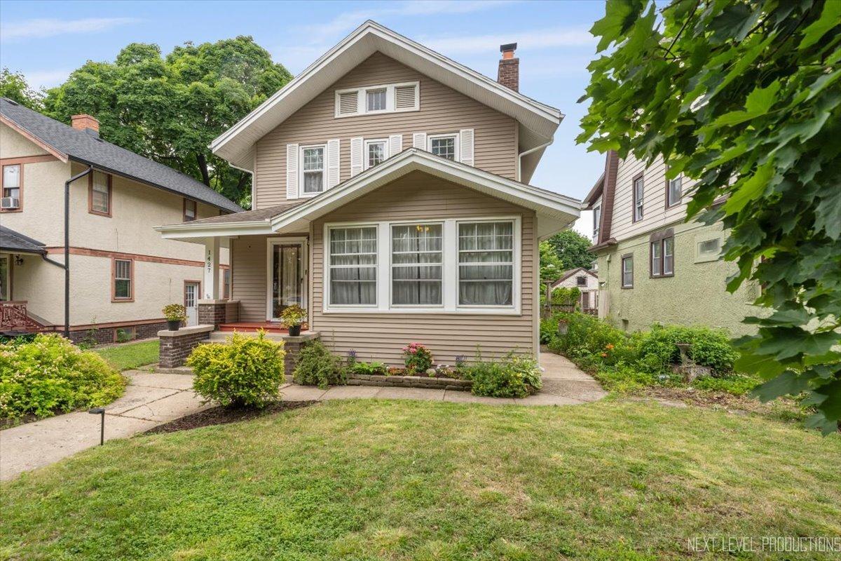 1427 Camp Ave., Rockford, IL 61103