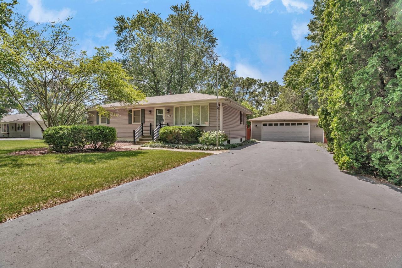 16410 S Howard St., Plainfield, IL 60586