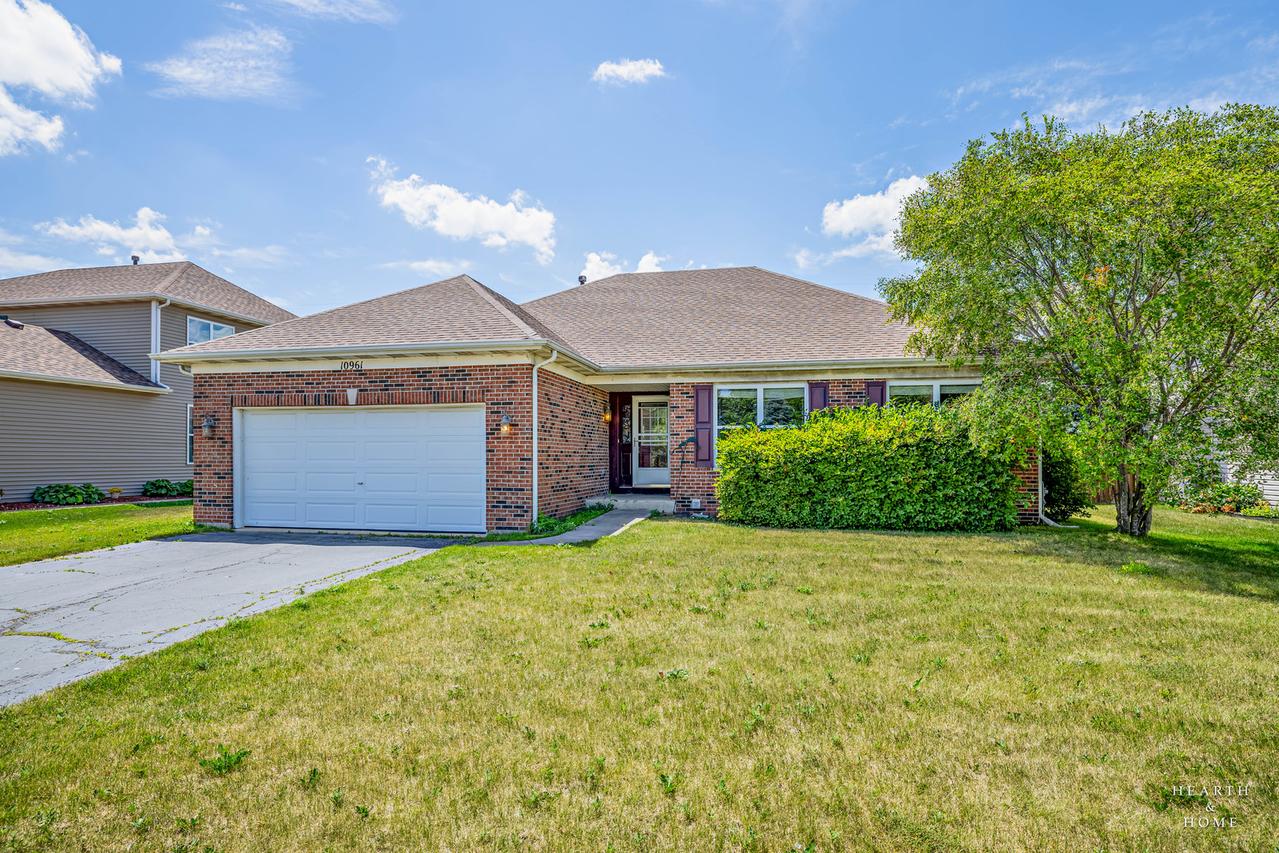 10961 Preston Pkwy., Huntley, IL 60142