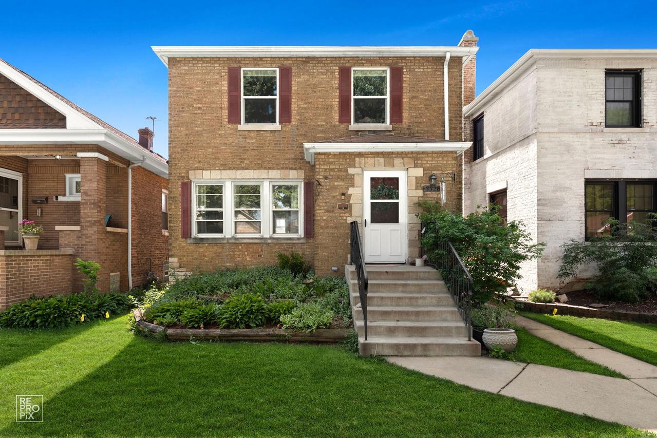 3328 Oak Ave., Brookfield, IL 60513