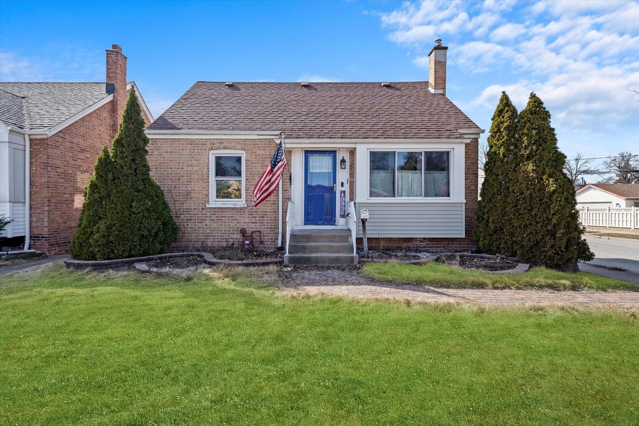 10532 S Kedzie Ave., Chicago, IL 60655