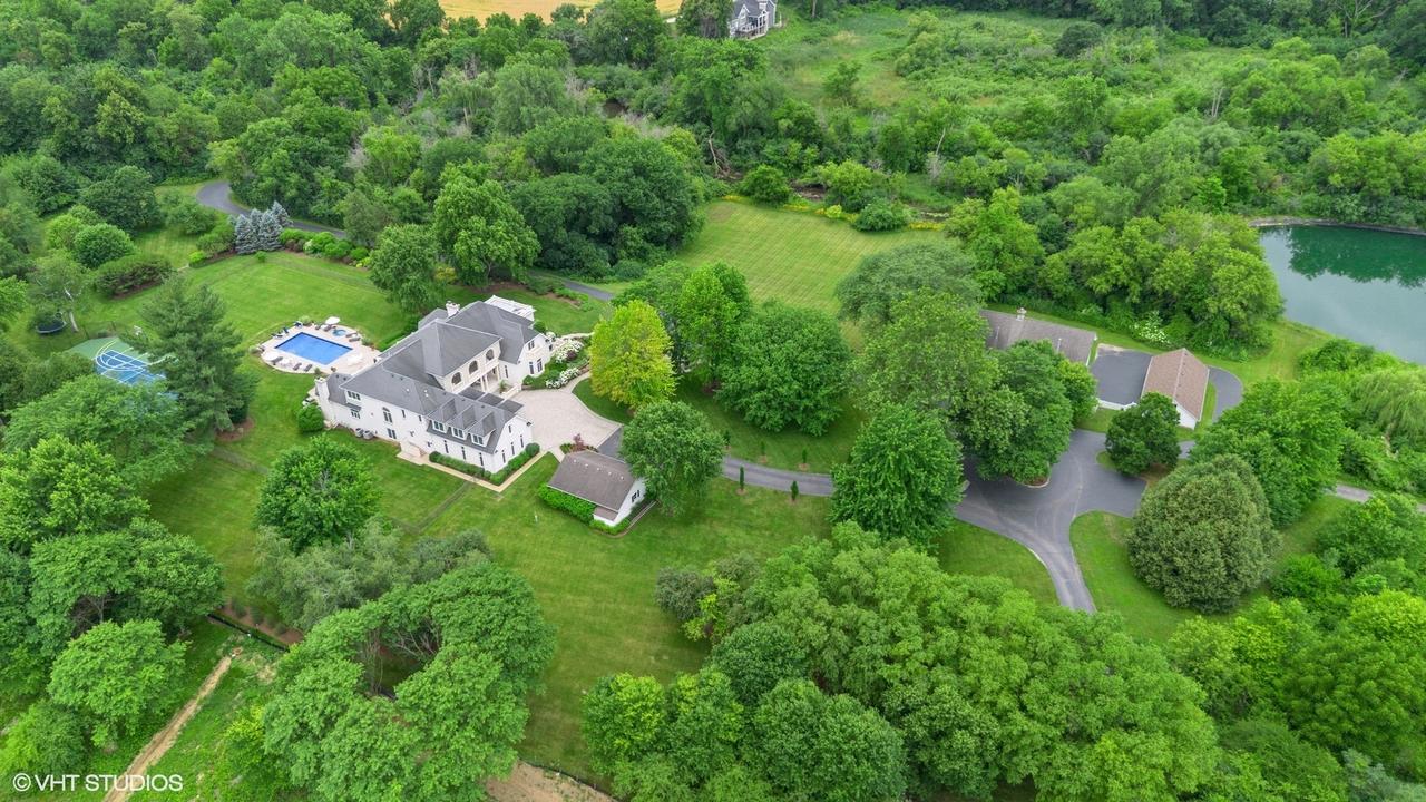 5N113 Burr Rd., St. Charles, IL 60175