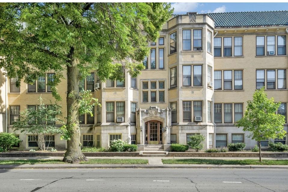 1040 Washington Blvd. #2, Oak Park, IL 60302