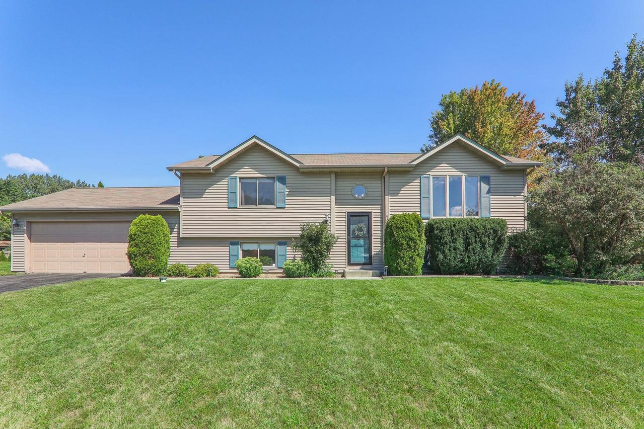 704 W Sheridan Rd., Lakemoor, IL 60051