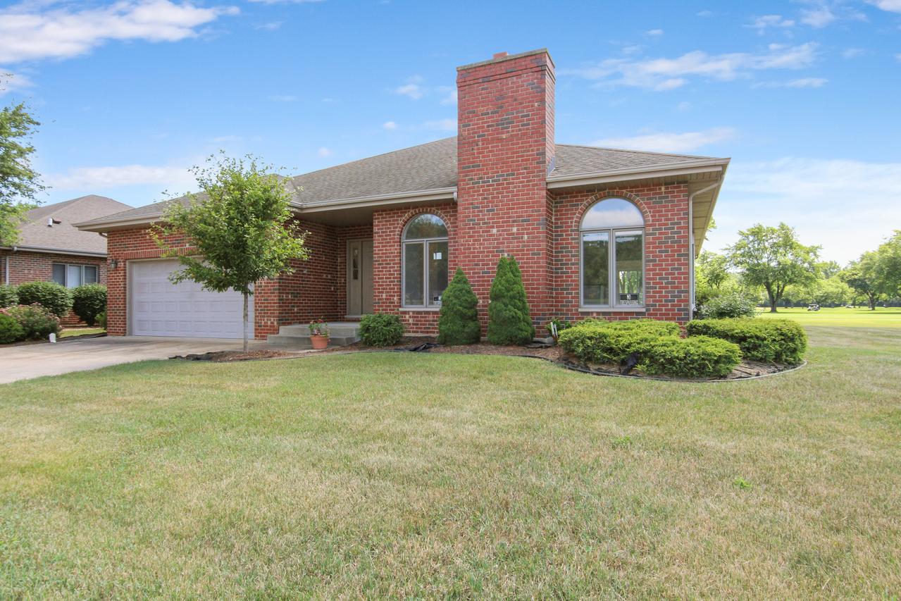 417 S Glenwoodie Dr., Glenwood, IL 60425
