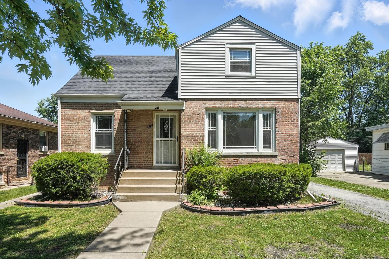 228 E 141st St., Dolton, IL 60419