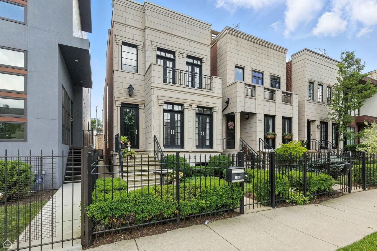2149 W Huron St., Chicago, IL 60612