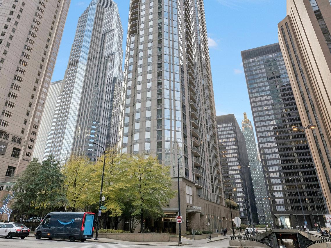 222 N Columbus Dr. #2408, Chicago, IL 60601