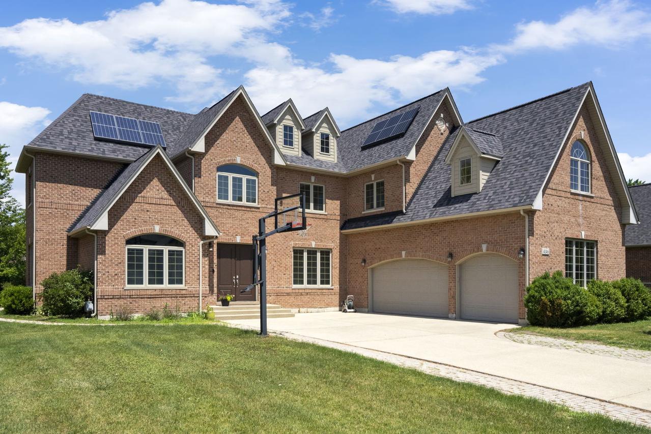 4146 Cardinal Ct., Northbrook, IL 60062