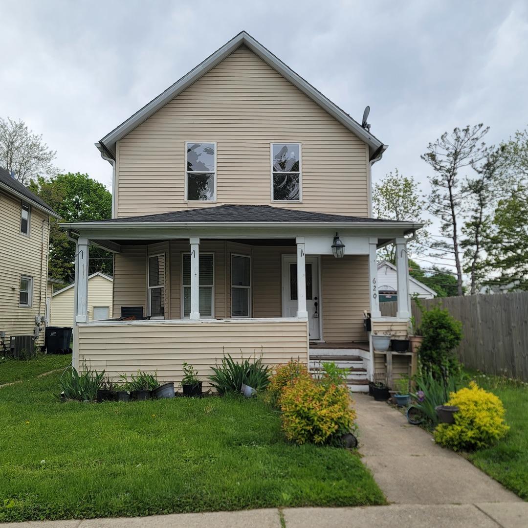 620 N Poplar St., Waukegan, IL 60085