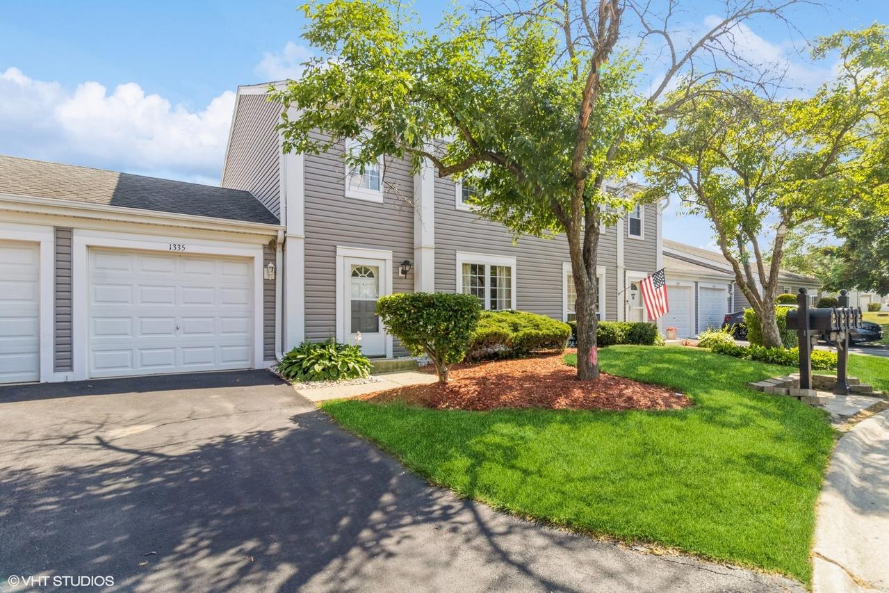 1335 Chelsea Cove, Roselle, IL 60172