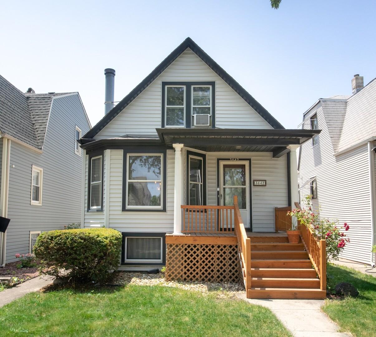 3642 N Sawyer Ave., Chicago, IL 60618