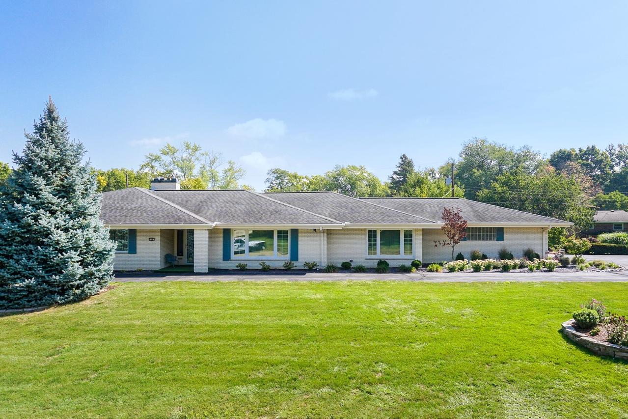 10 Kent Dr., Normal, IL 61761