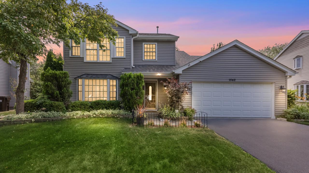 1542 Candlewood Dr., Crystal Lake, IL 60014