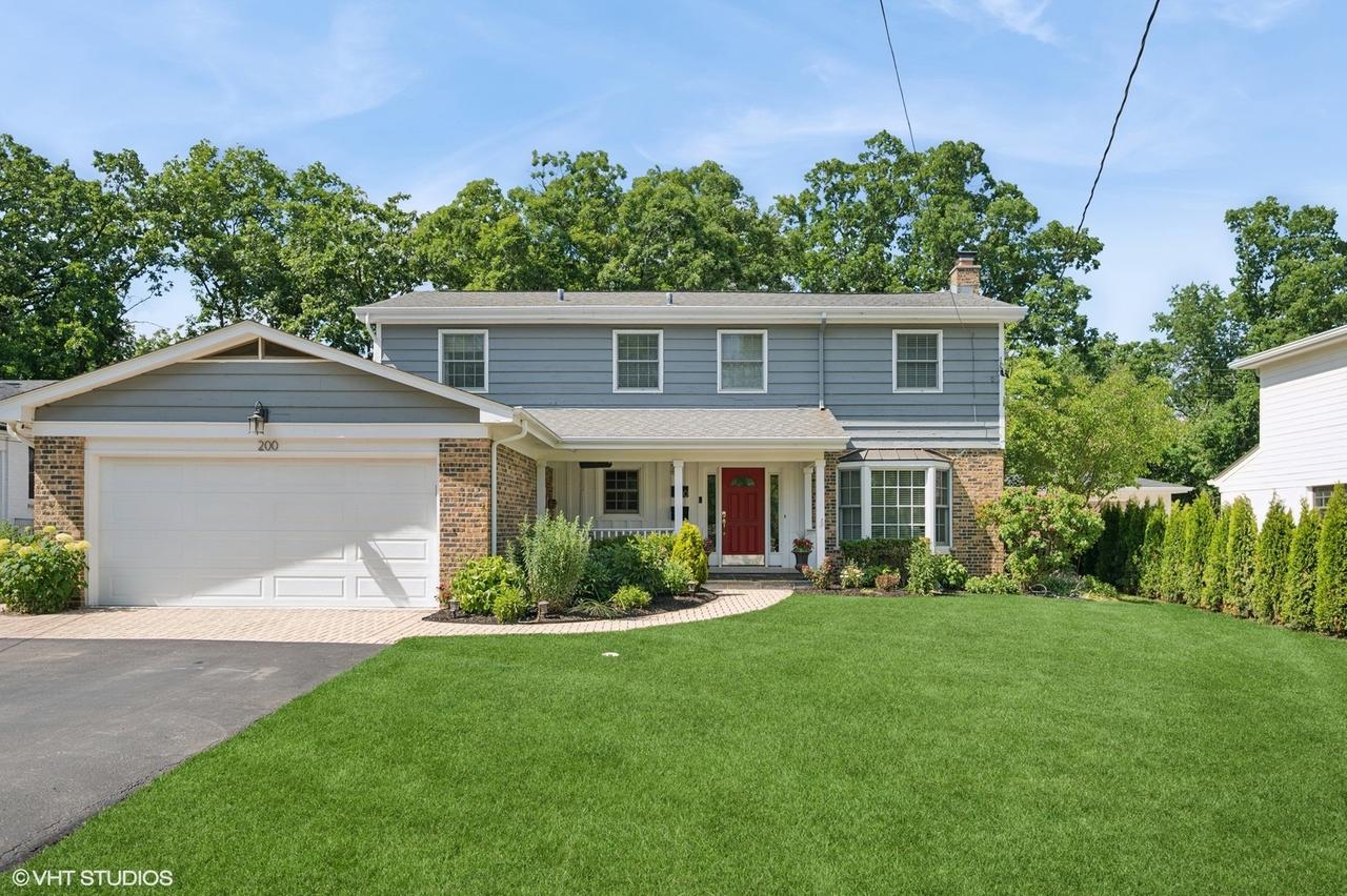 200 W Center Ave., Lake Bluff, IL 60044