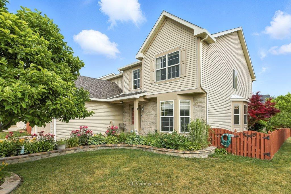 2943 Heather Ln., Montgomery, IL 60538