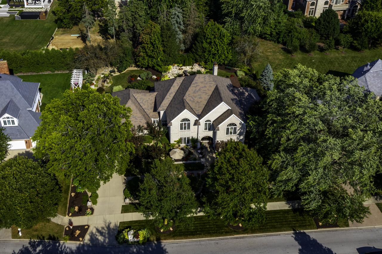 1208 Hamilton Ln., Naperville, IL 60540