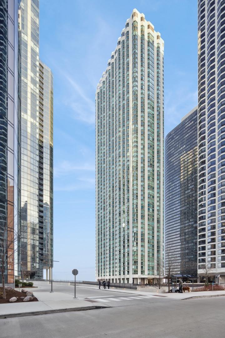 195 N Harbor Dr. #3009, Chicago, IL 60601