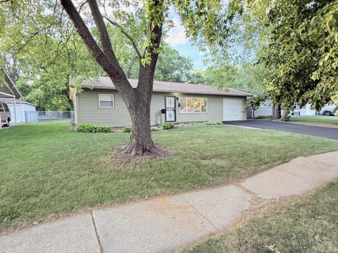 2017 E Sauk Tr., Sauk Village, IL 60411