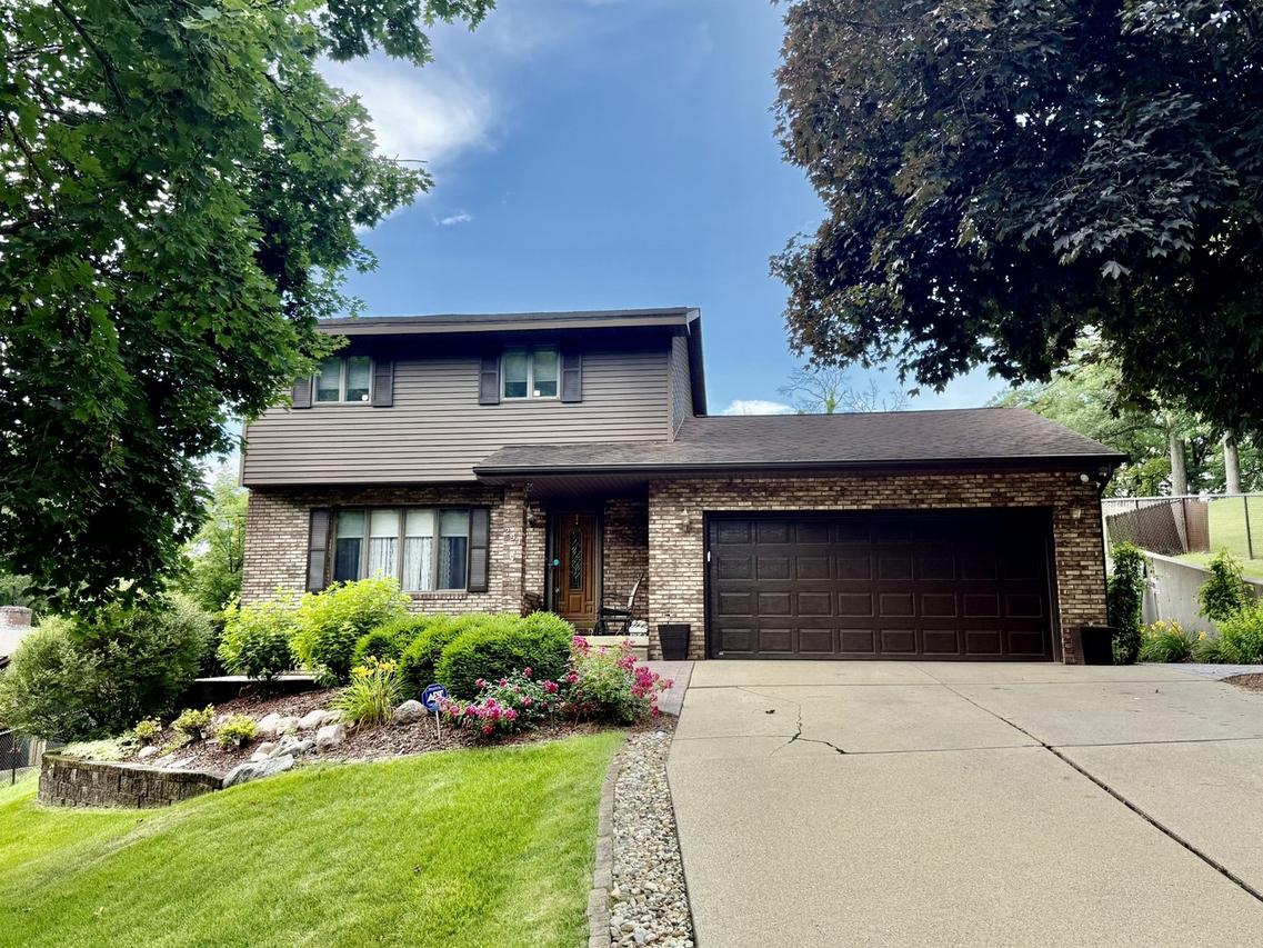 241 E Porter St., Oglesby, IL 61348