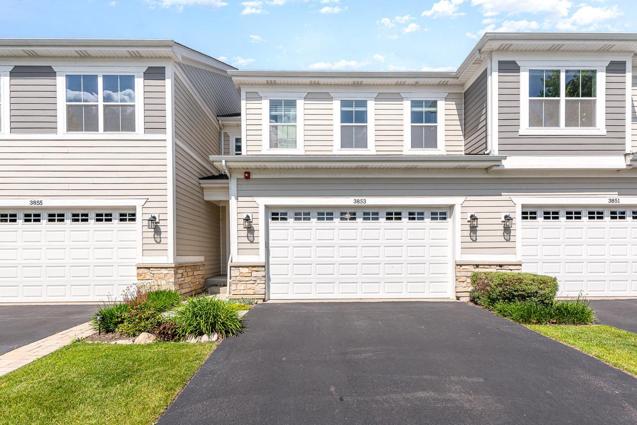 3853 Provenance Way, Northbrook, IL 60062