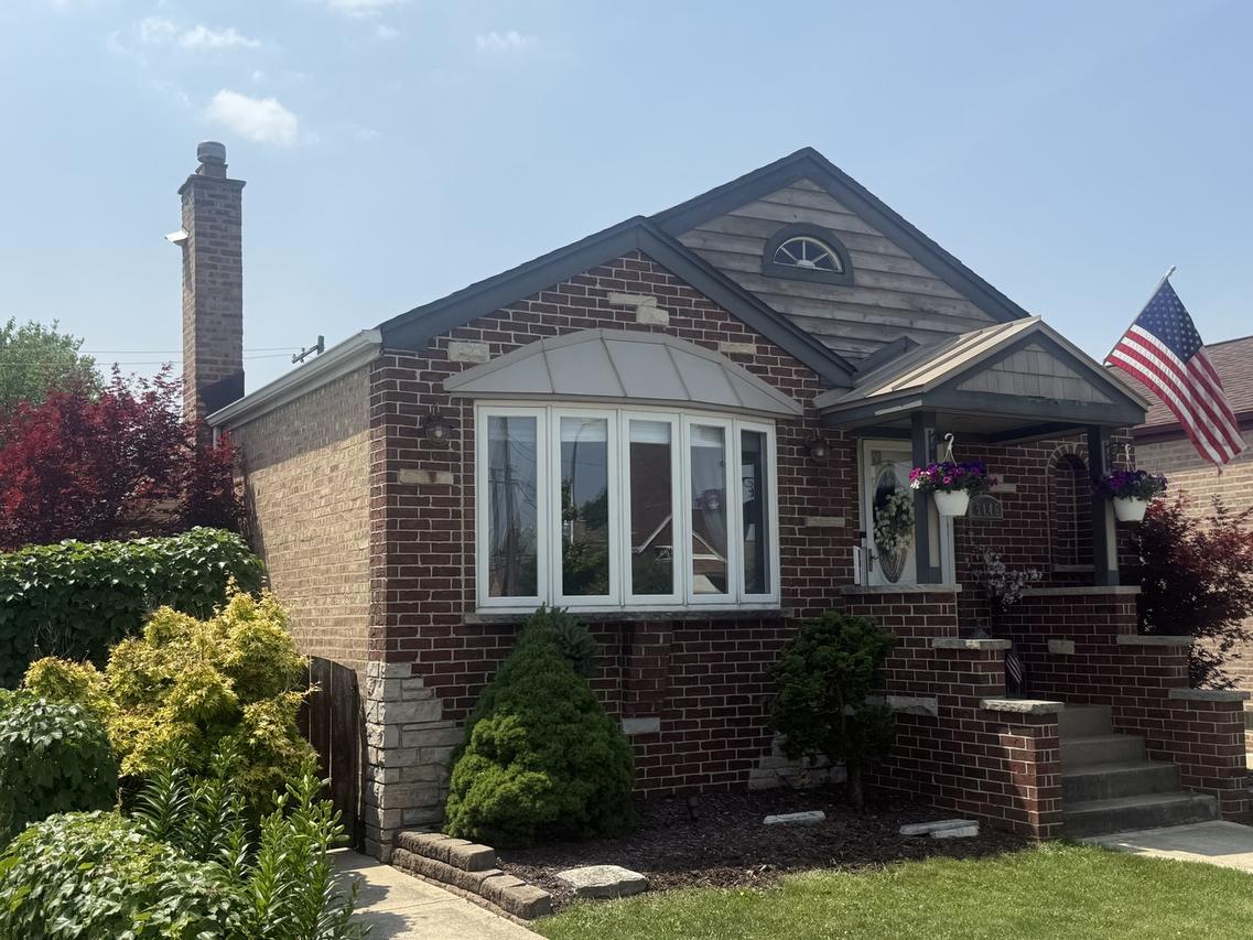 5446 S Oak Park Ave., Chicago, IL 60638
