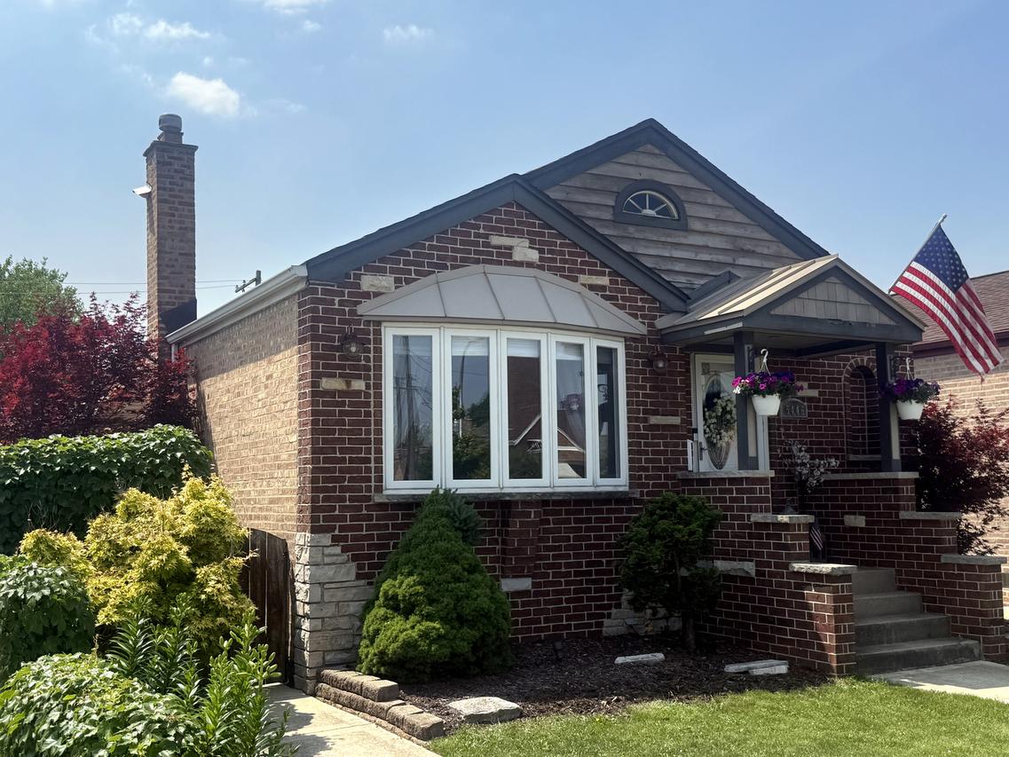 5446 S Oak Park Ave., Chicago, IL 60638